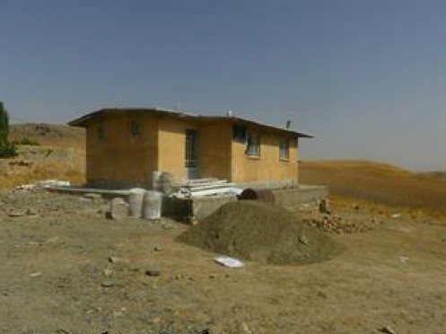 تعمیر و بازسازی خانه بهداشت روستای عزیزکند بوکان با مشارکت خیرین
